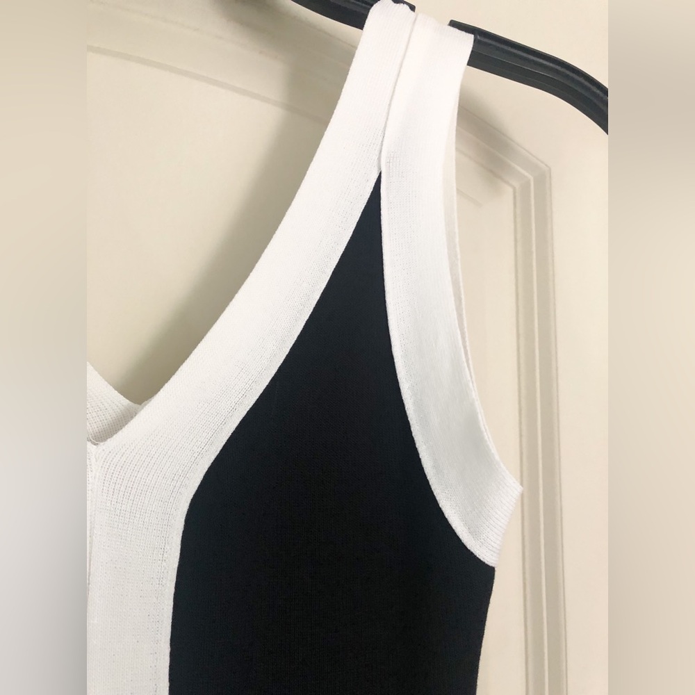 V-Neck Knit Colorblock Sleeveless Maxi Dress - Picture 14 of 16